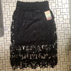 Lily White black lace pencil skirt NWT